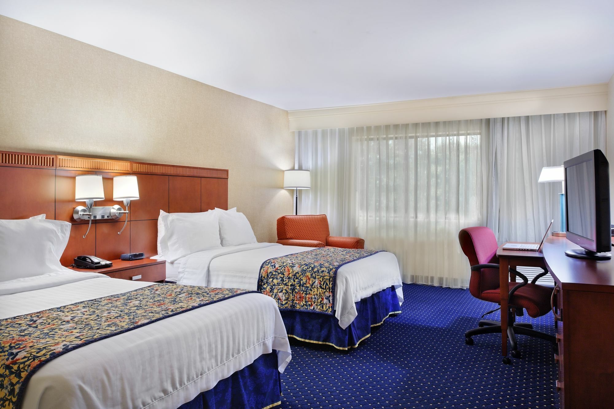 คอร์ตยาร์ด น็อกซ์วิลล์ ซีดาร์บลัฟ Hotel ภายนอก รูปภาพ